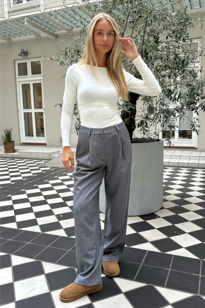 Forudbestilling - BYIC - Celina Pants - Grey Pinstripe Bukser 