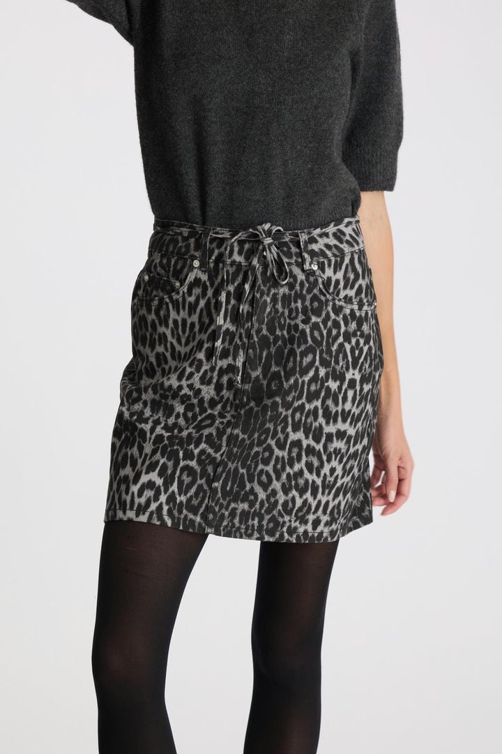 Neo Noir - Henrietta Leopard Skirt - Grey Leopard