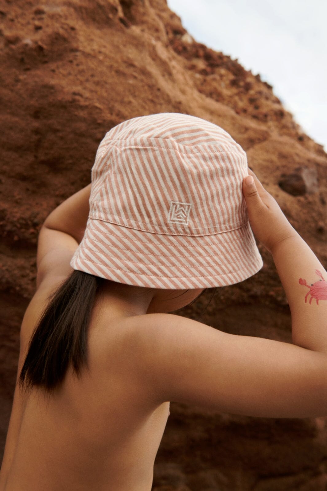 Liewood - Salva Stripe Bucket Hat - Y/D Stripe Tuscany Rose/ Sandy Sommerhatte & UV hatte 