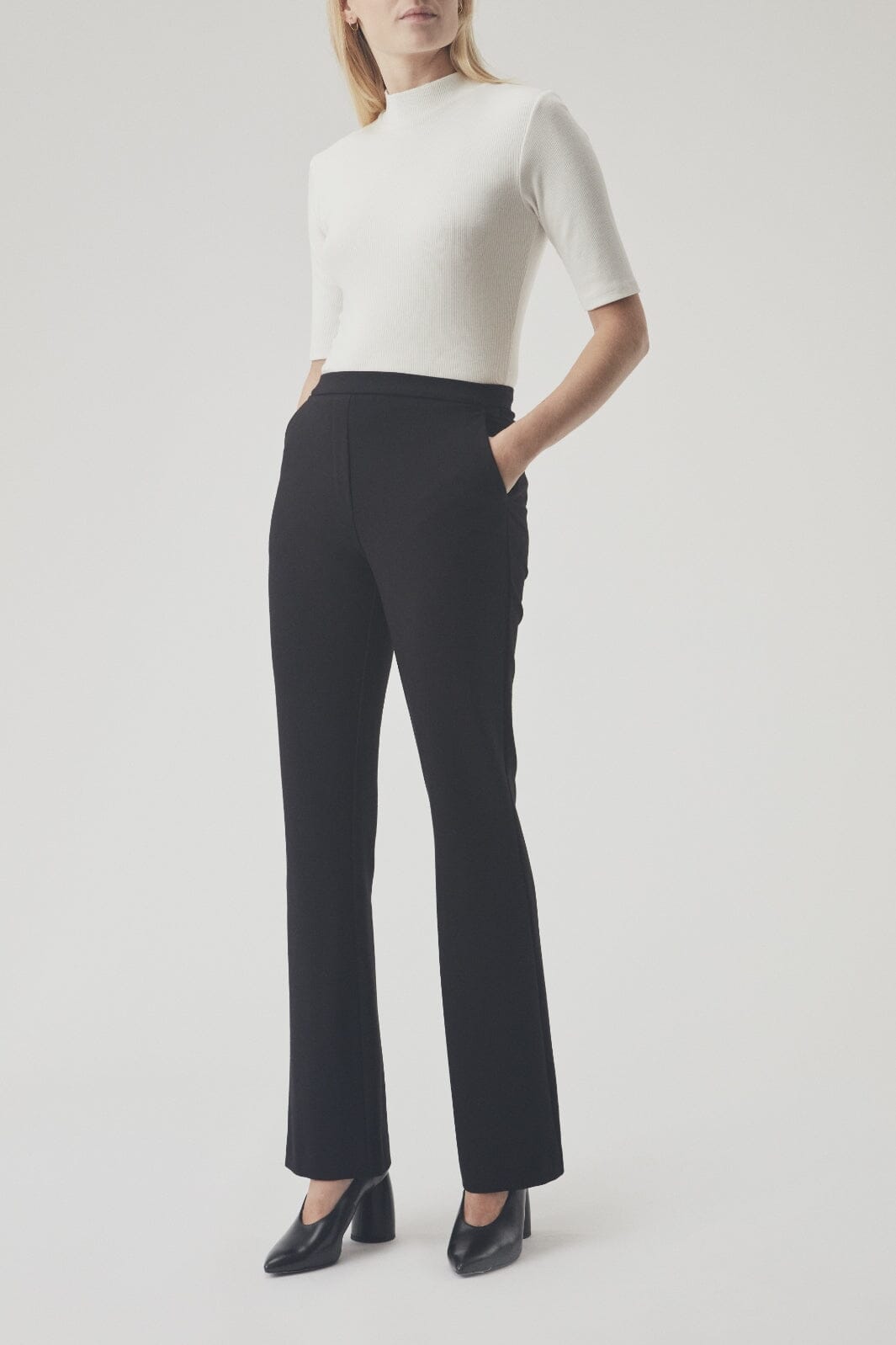 Modström - Tanny Flare Pants - 7090 Black Bukser 