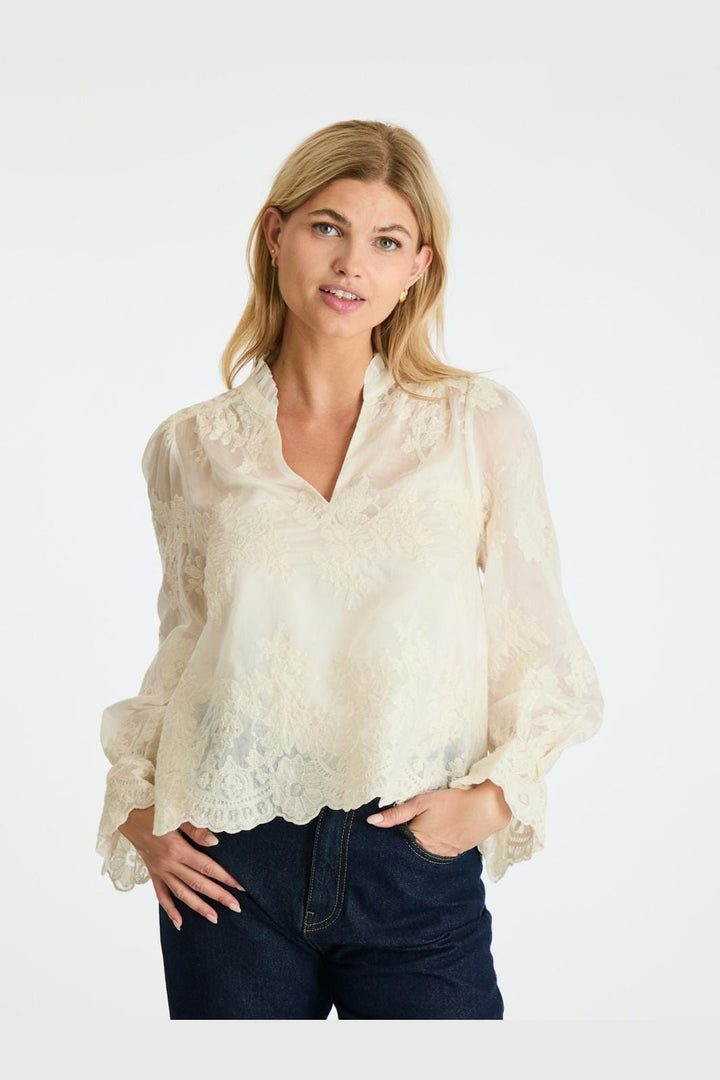 Neo Noir - Amara Big Embroidery Blouse - Off White