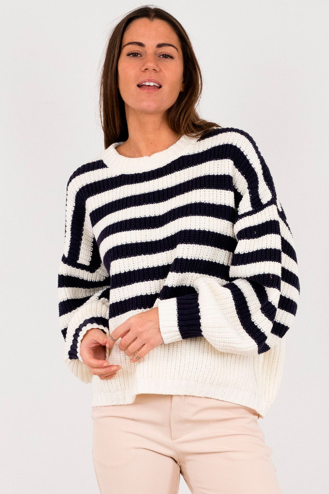 Neo Noir - Dakota Stripe Knit Blouse - Navy Strikbluser 