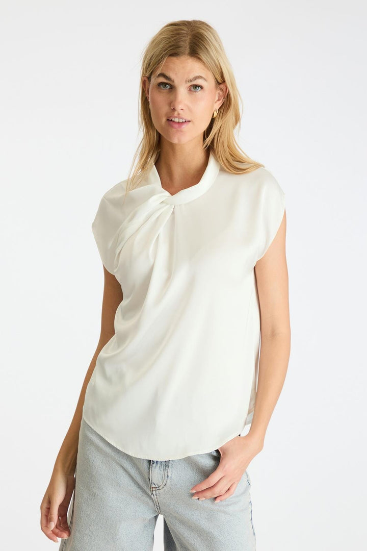 Neo Noir - Fleur Drapy Satin Blouse - Off White