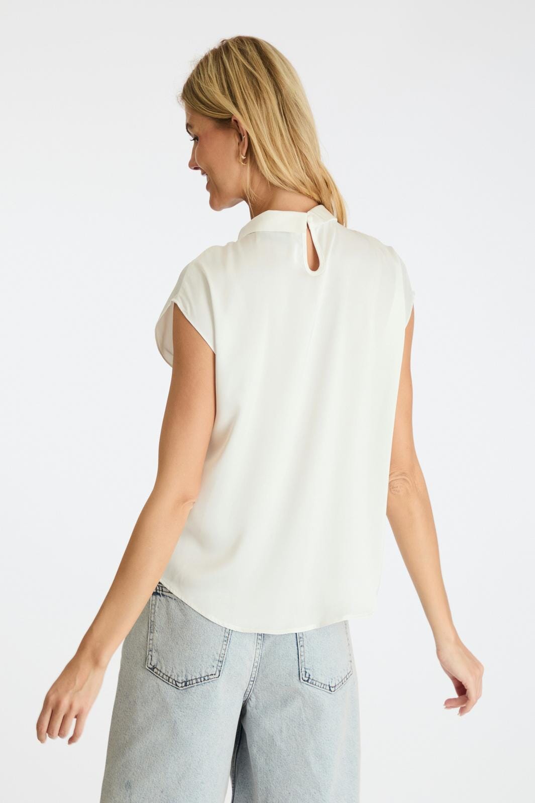 Neo Noir - Fleur Drapy Satin Blouse - Off White