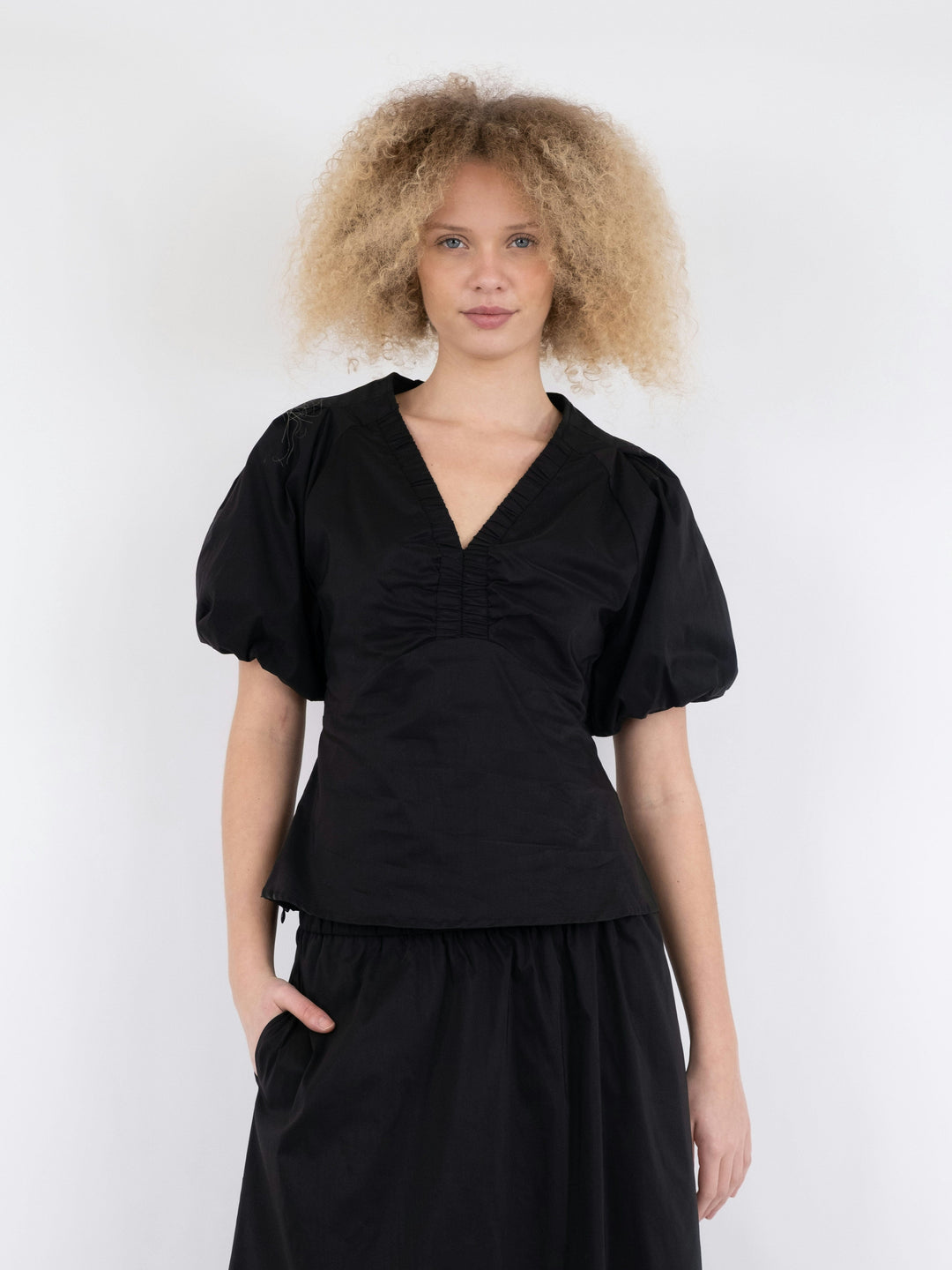 Neo Noir - Irina Poplin Blouse - Black