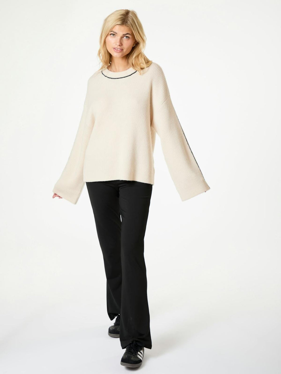 Neo Noir - Latte Knit Blouse - Ivory Strikbluser 