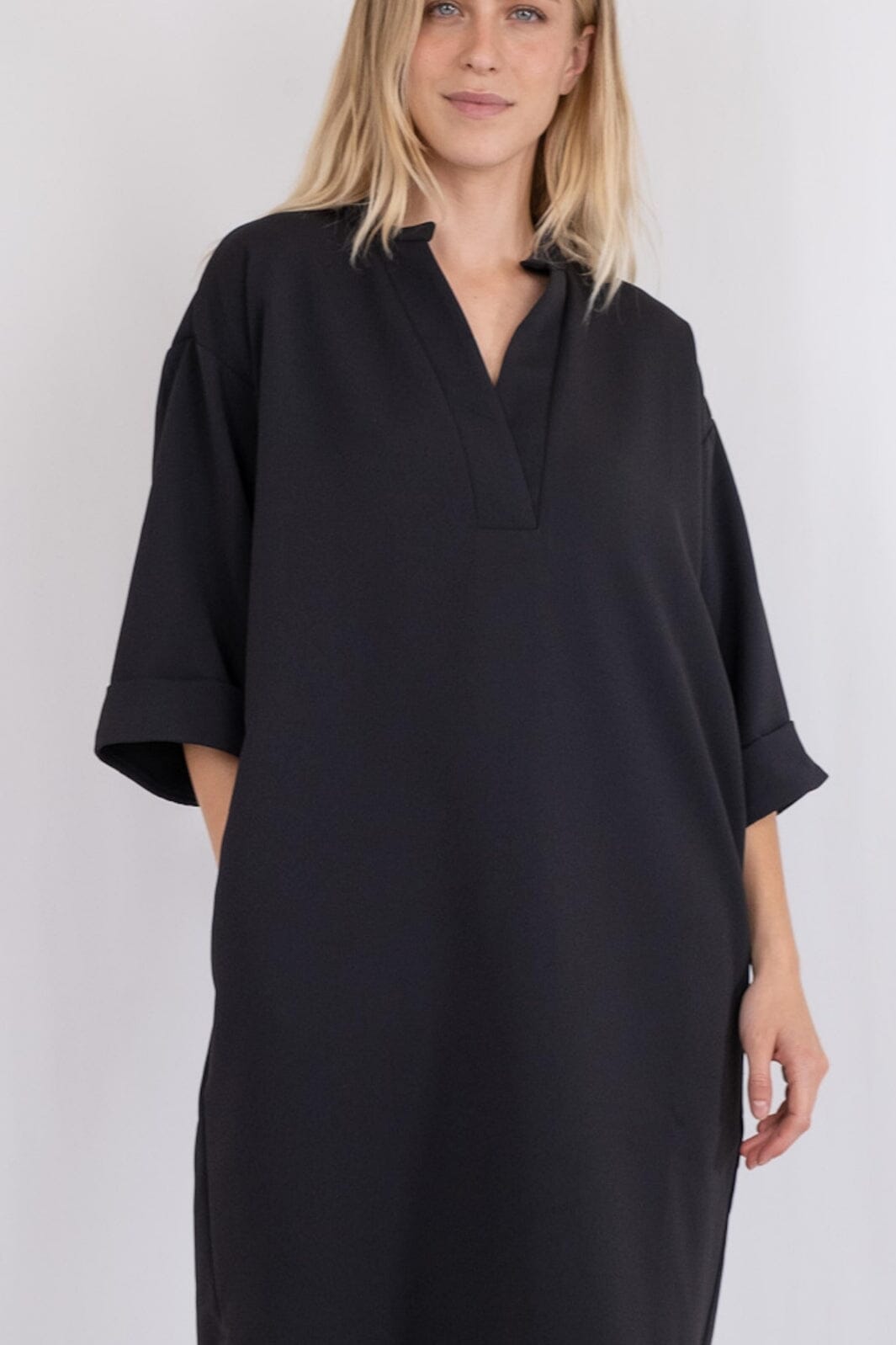 Neo Noir - Limar Crepe Dress - Black 