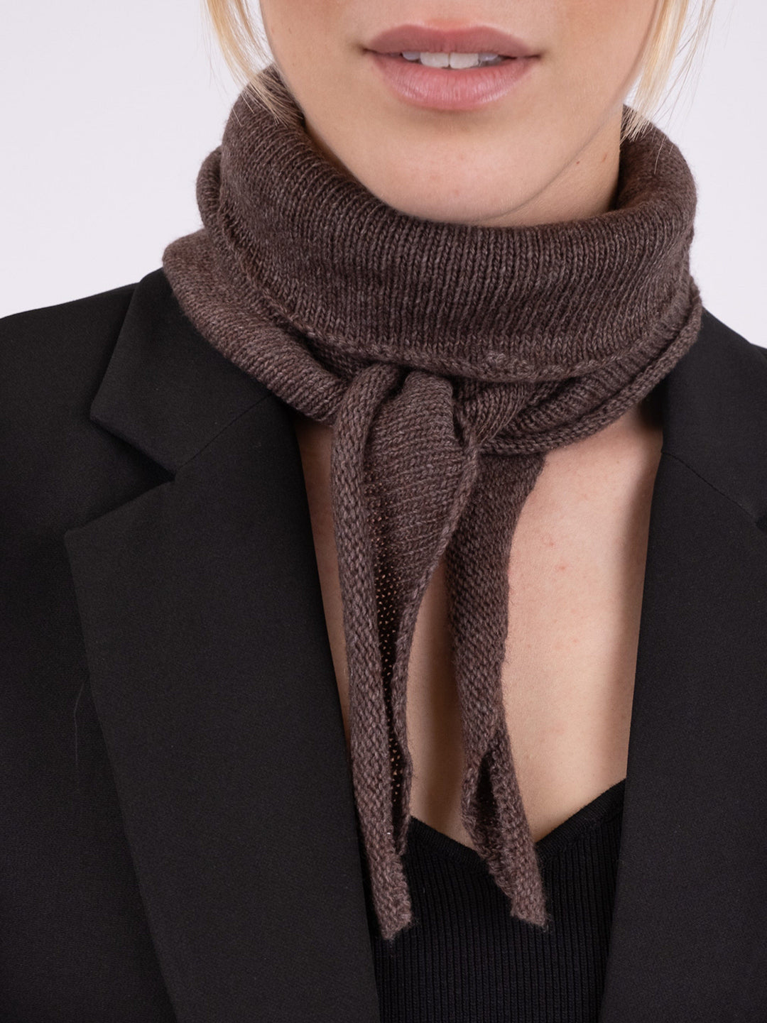 Neo Noir - Misty Knit Scarf - Dark Brown