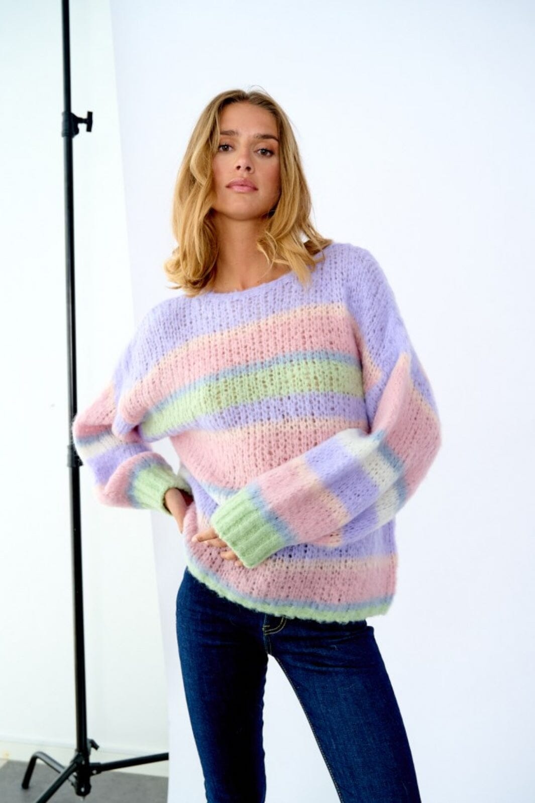 Noella - Rona Ella Knit Sweater - 904 Soft Pastel Mix Strikbluser 