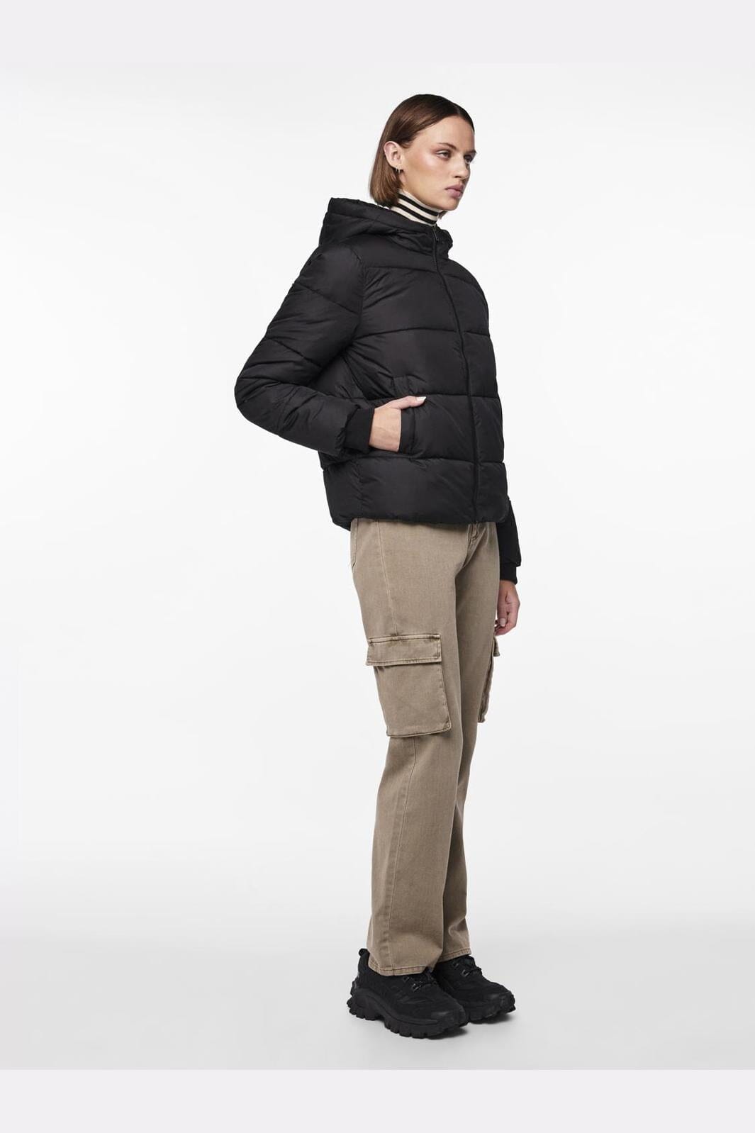 Pieces - Pcbee New Short Puffer Jacket - 3661194 Black