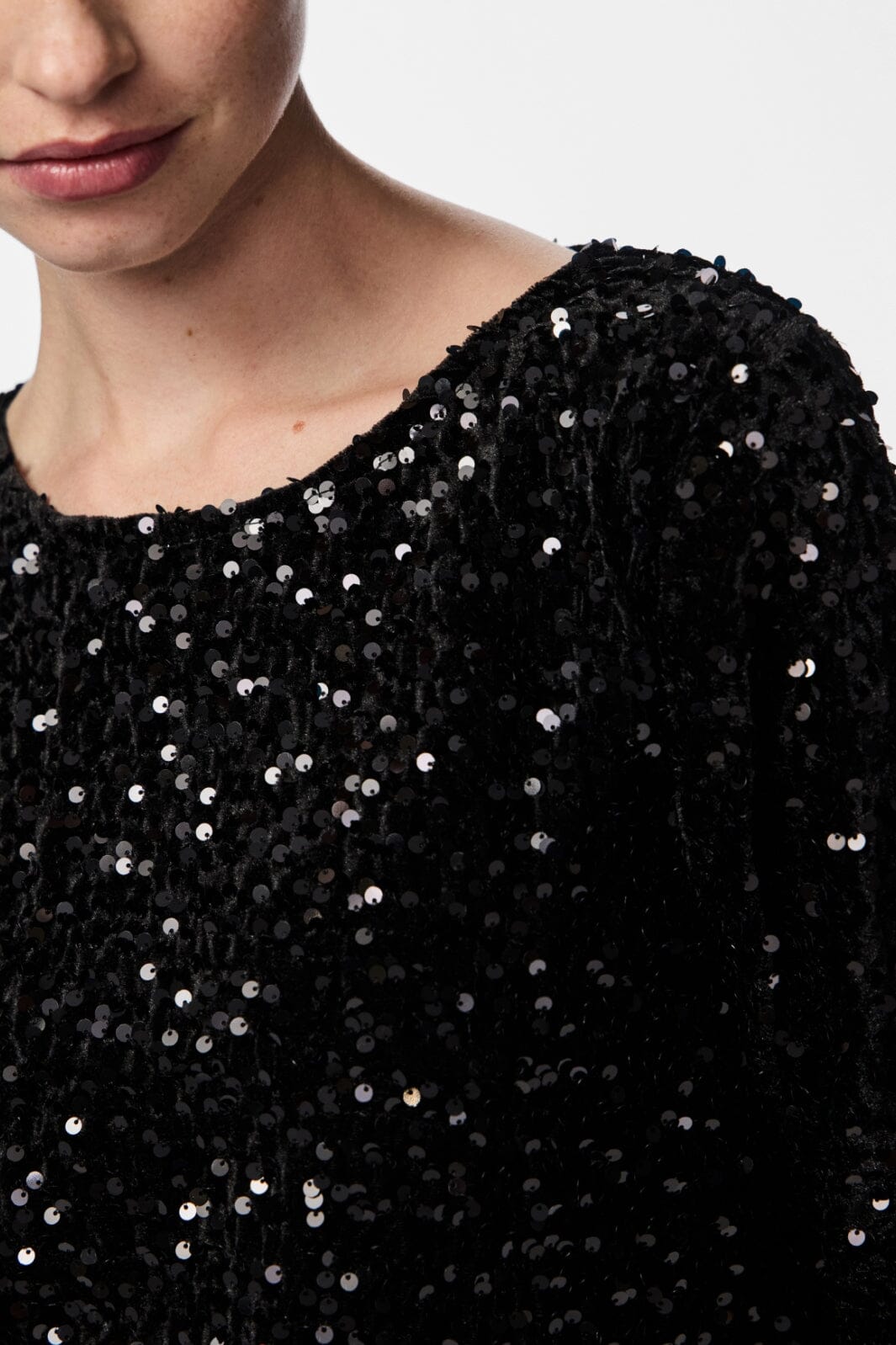 Pieces - Pckam Ss Top - 4617684 Black Black Sequins