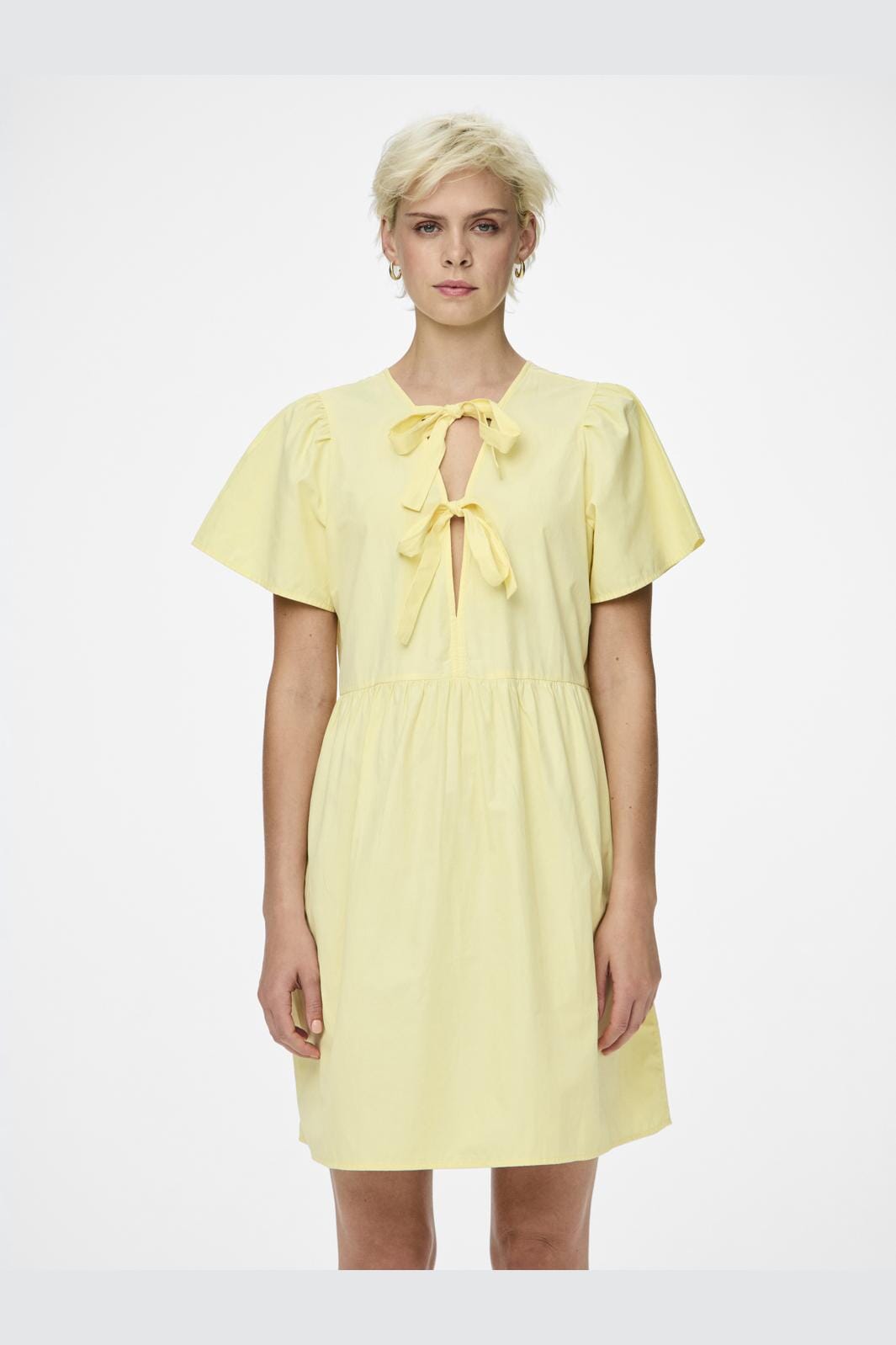 Pieces - Pcula Ss O-Neck Reversible Bow Dress - 4704159 Mellow Yellow